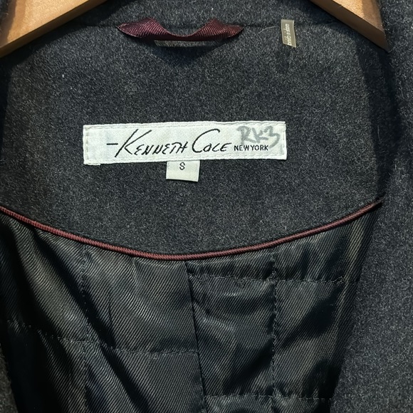 Kenneth Cole trench dark gray with quilted lining. Sexy & handsome coat. OBO - Picture 2 of 4